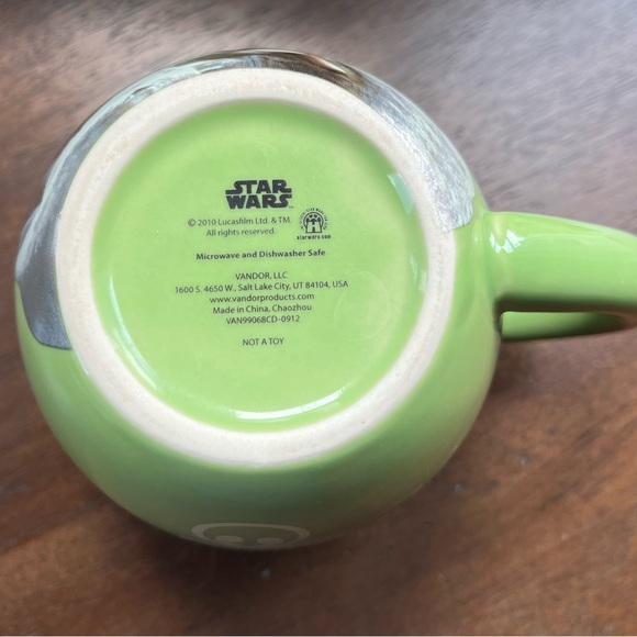 Star Wars Yoda Mug - Picture 6 of 7